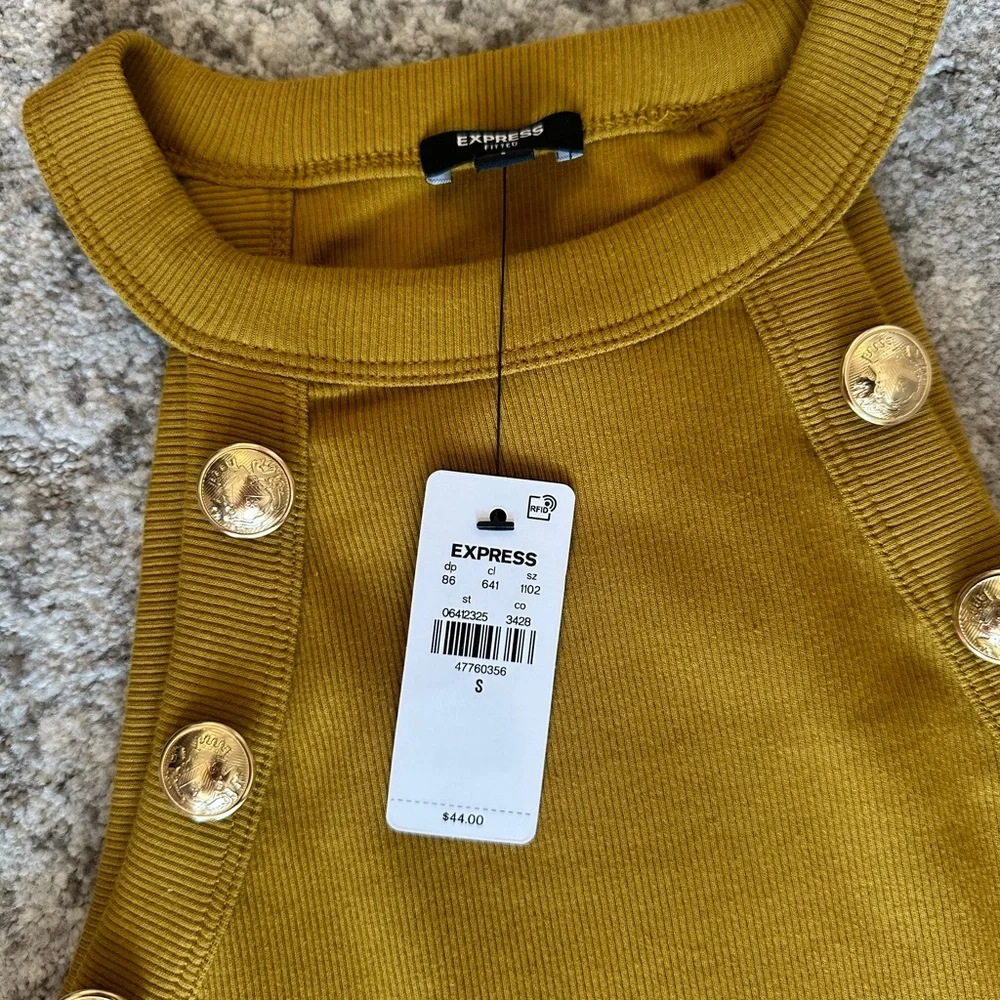 EXPRESS NWT Mustard Sleeveless Top with Button Accents SMALL - Picture 2 of 3